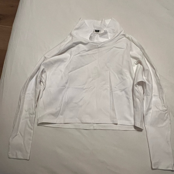White Aritzia Turtleneck - Picture 1 of 2
